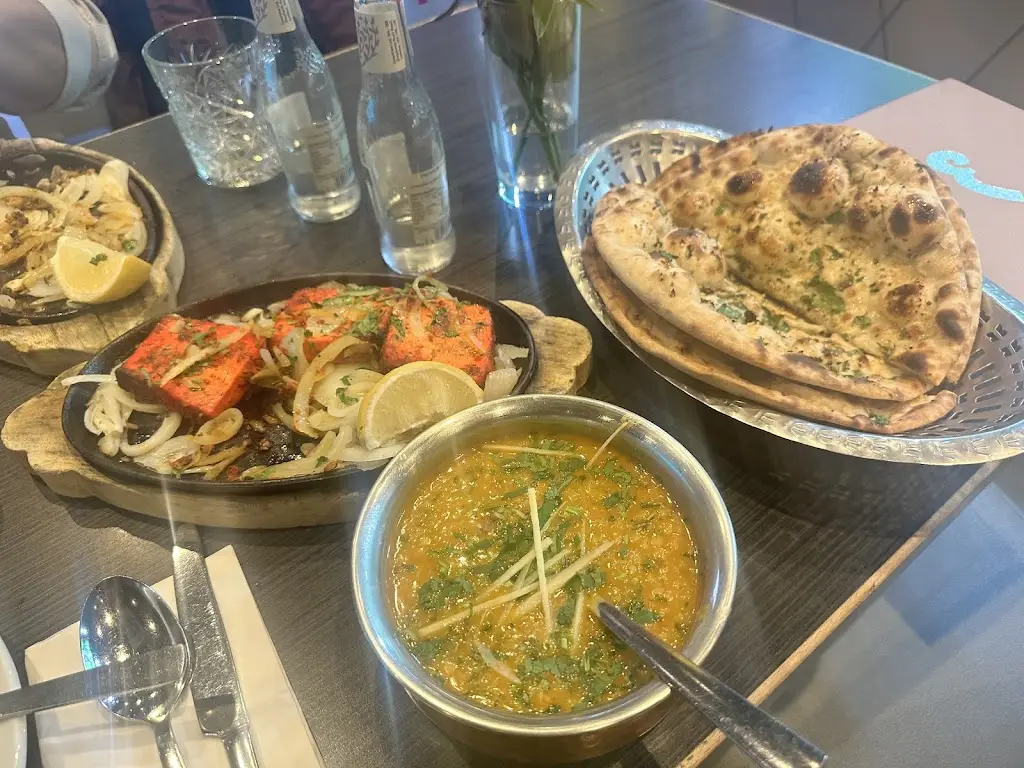 Exotic Karahi_Farnham Royal_slider_image_2