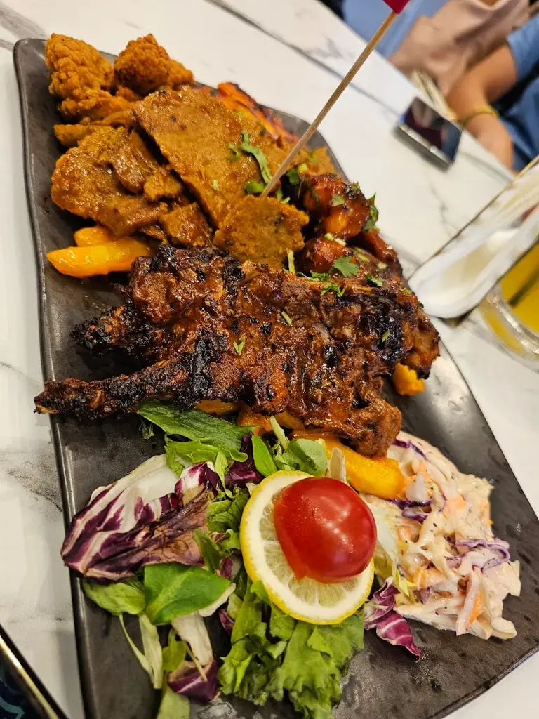 Noor K_Chickaros Slough (Halal Restaurant)_Farnham Royal_review