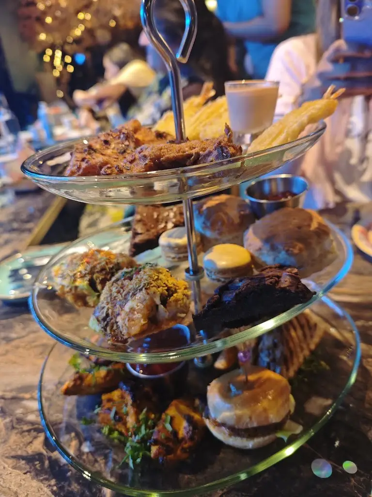 Serena D Haider_Chai Green_Farnham Royal_review