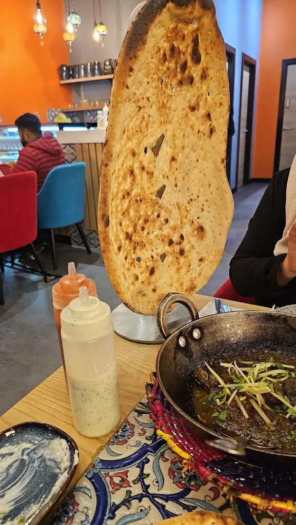 fraparty 09_Pathaan’s Afghan and Pakistani Cuisine_Farnham Royal_review