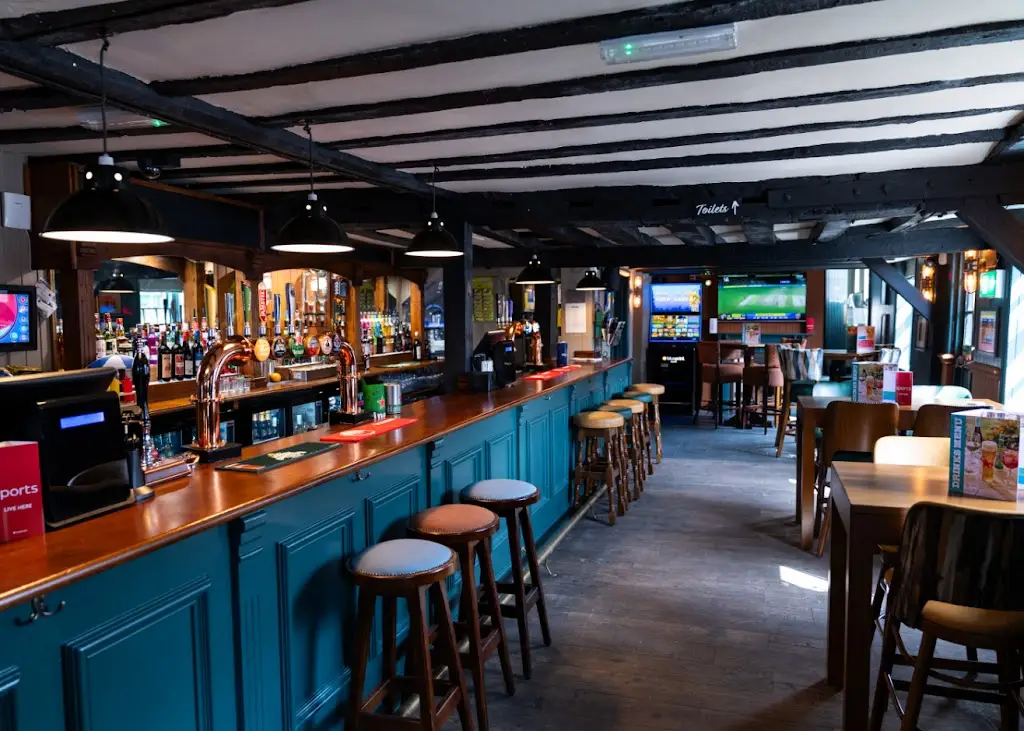 The Crown & Anchor_Aveley_slider_image_3