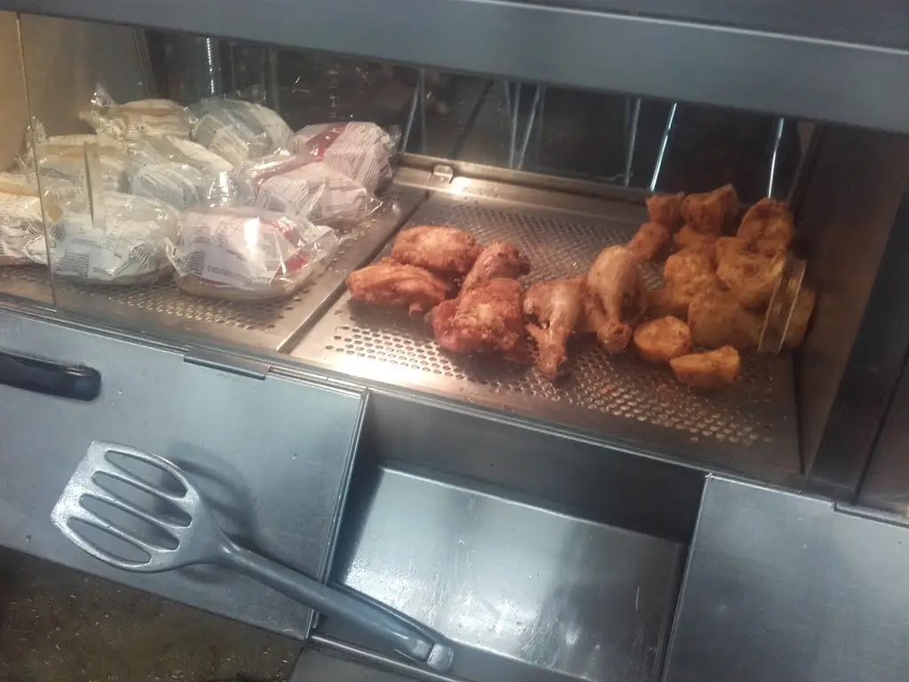 TOMMY TUCKERS_Aveley_slider_image_2