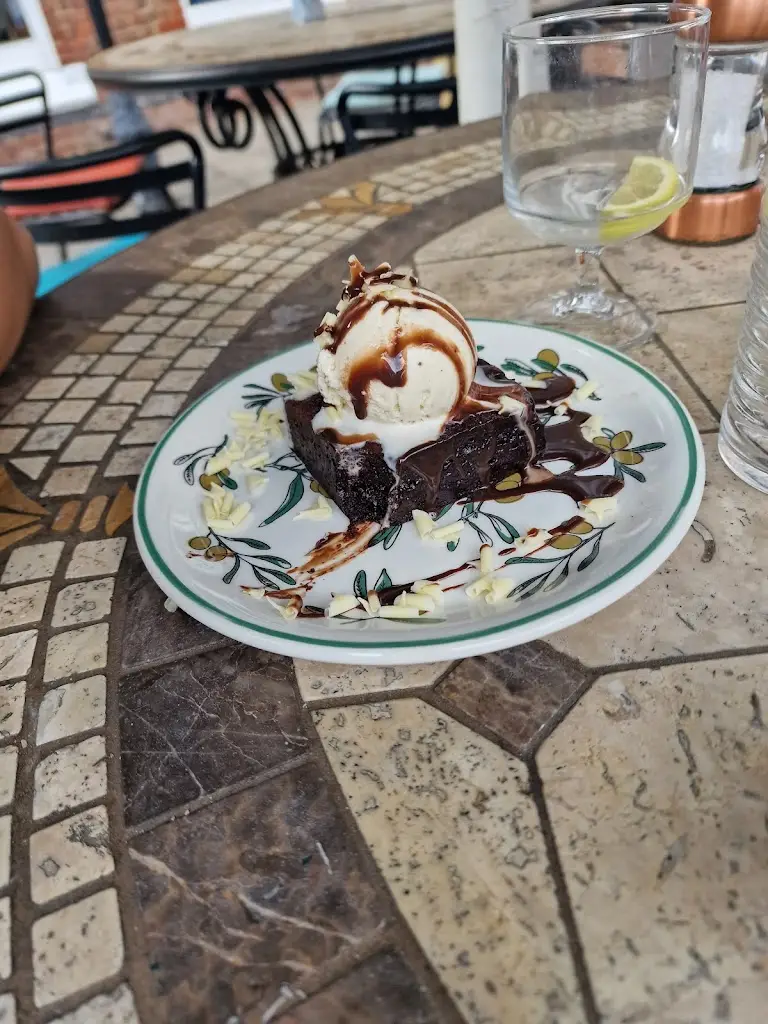 Lameez M-S_ASK Italian_Faversham_review