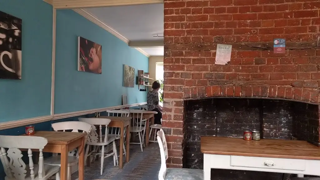 Jittermugs Coffee Wine and Tapas Bar_Faversham_slider_image_2