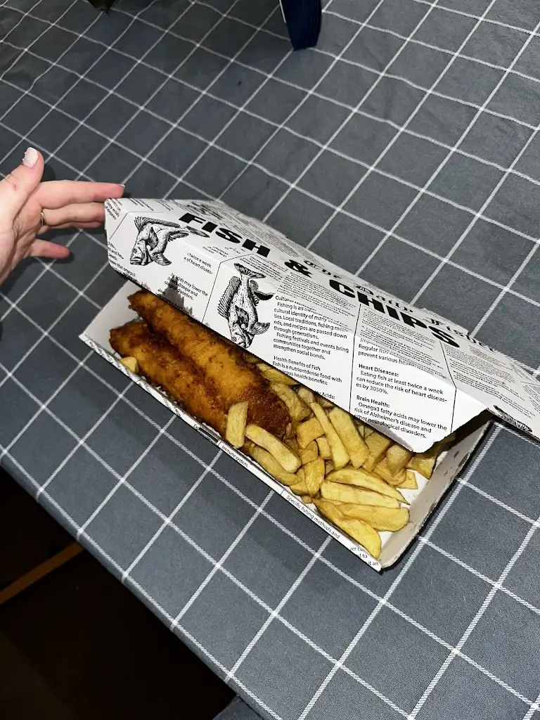 Pola Kaniewska_Royal Fish & Kebab_Aveley_review