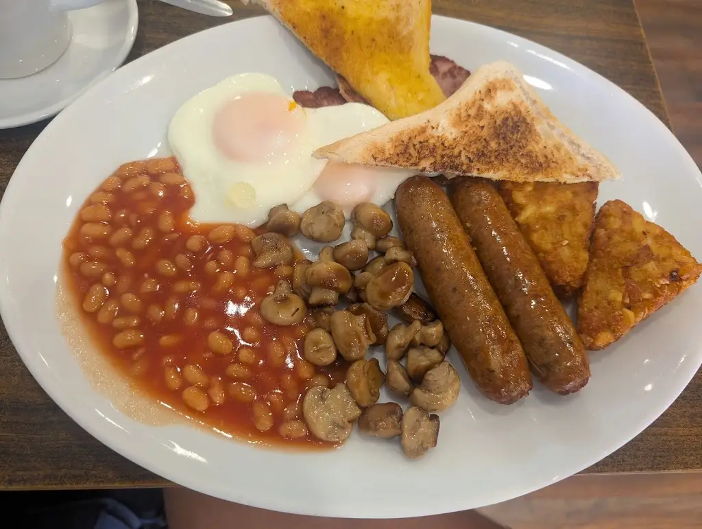 Antoni Eyres_Moonlight Cafe Breakfast Restaurant_Faversham_review