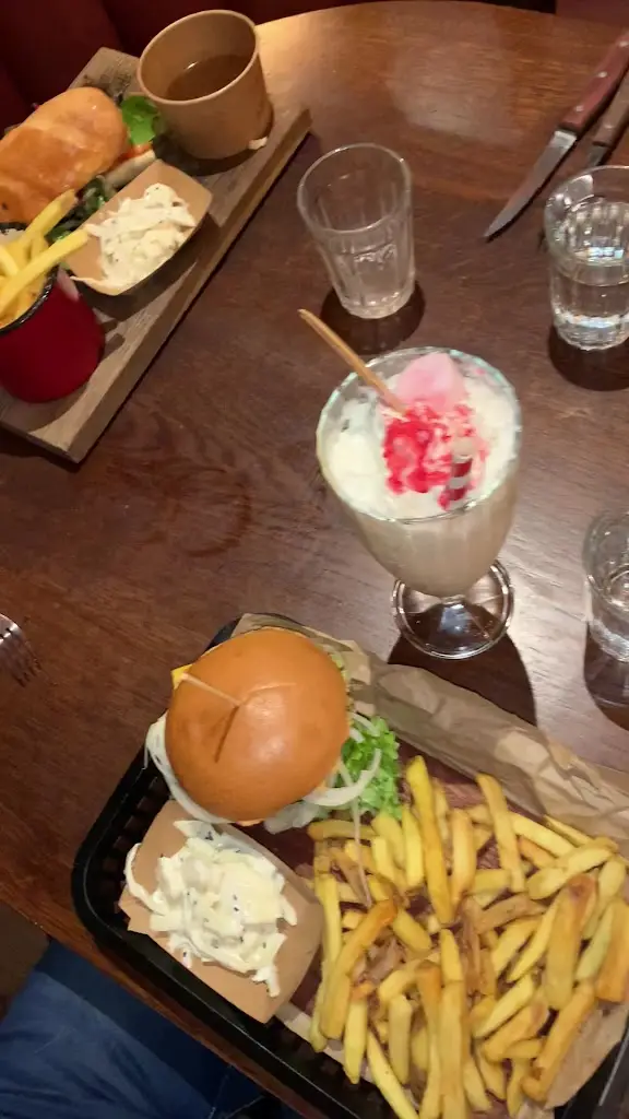 Hickory's - Worcester_Fernhill Heath_slider_image_2