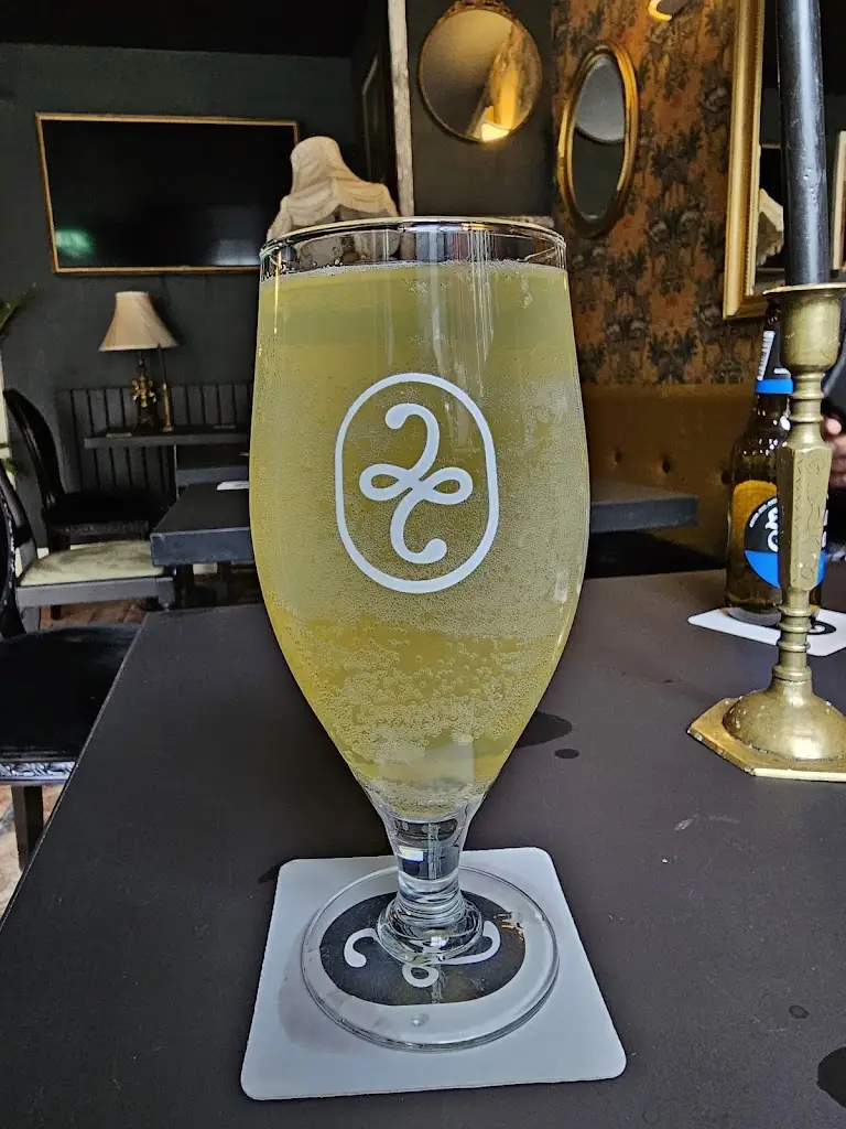 Menu_TwentyTwo_Fernhill Heath_image_8