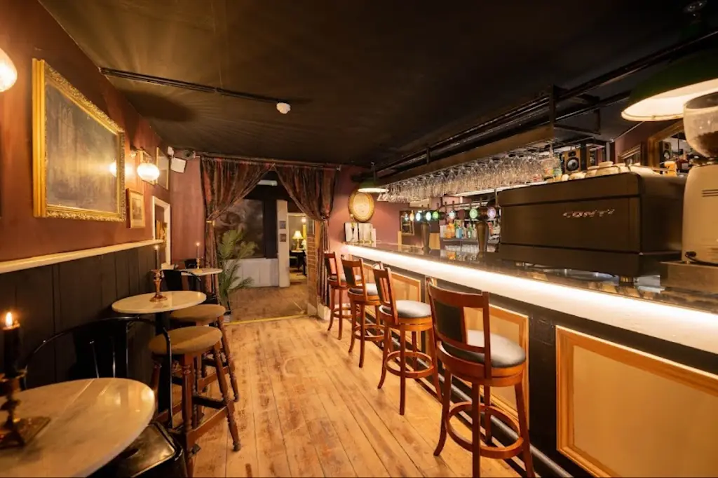 TwentyTwo restaurant in Fernhill Heath