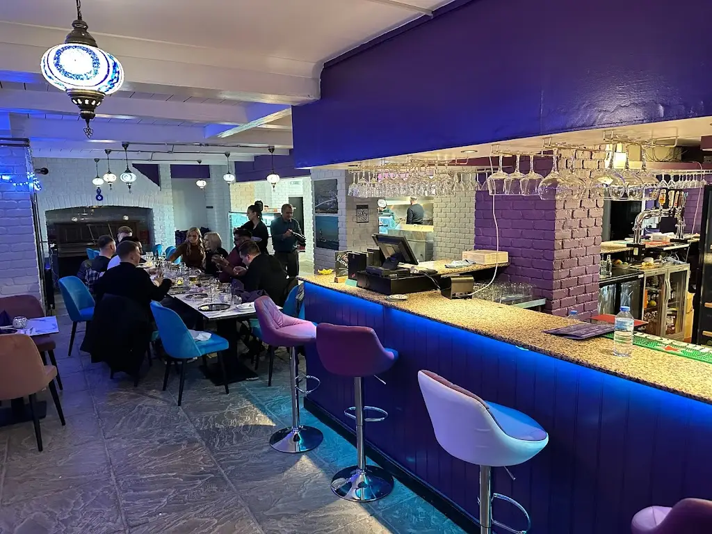 Yeliz Turkish Restaurant & Bar restaurant in Fernhill Heath