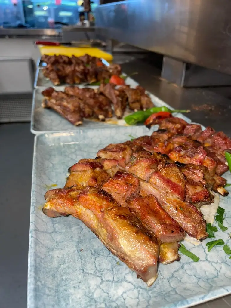 Yeliz Turkish Restaurant & Bar_Fernhill Heath_slider_image_3