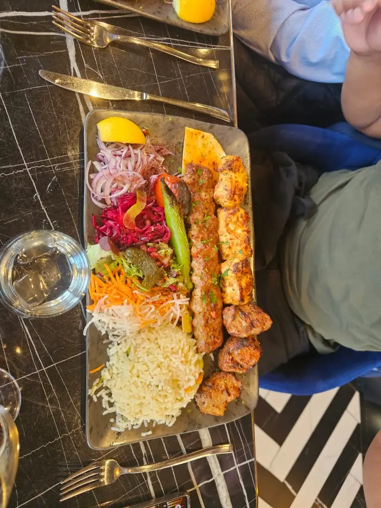 Menu_The Kara Grays_Aveley_image_5