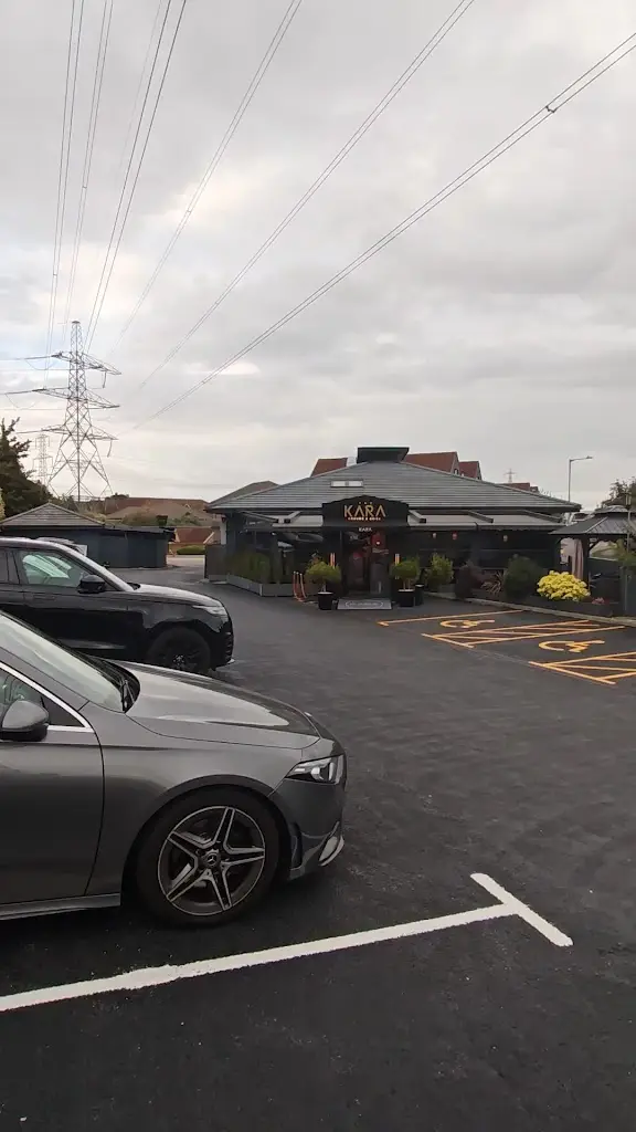 Toyin_The Kara Grays_Aveley_review