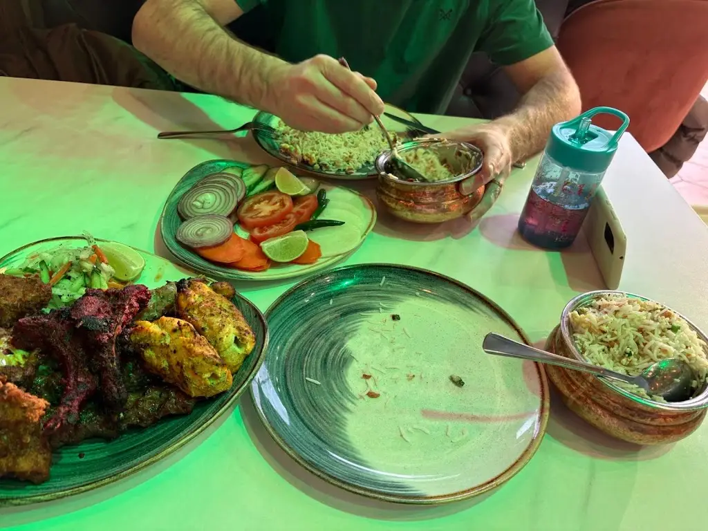 Elizabeth D_Shere Khan Feltham_Feltham_review