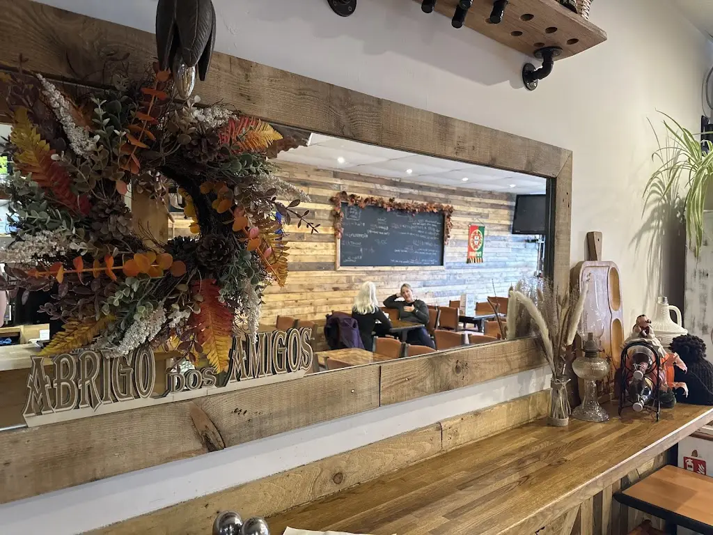 Abrigo dos Amigos_Feltham_slider_image_2