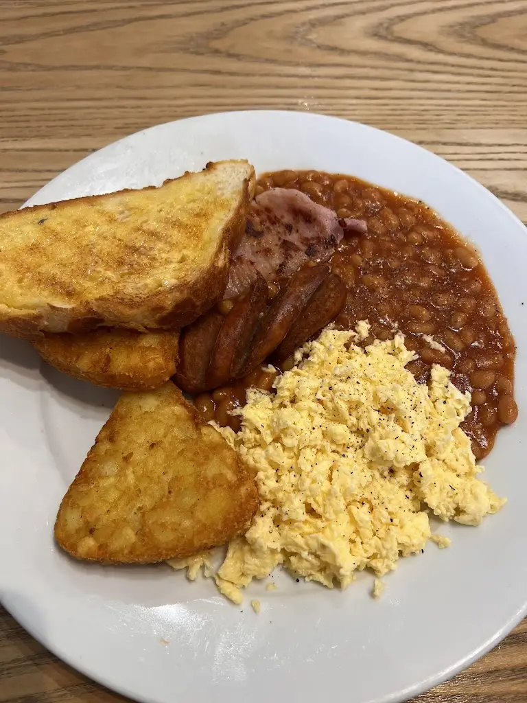 Lashia Lynch_Hide away cafe_Feltham_review