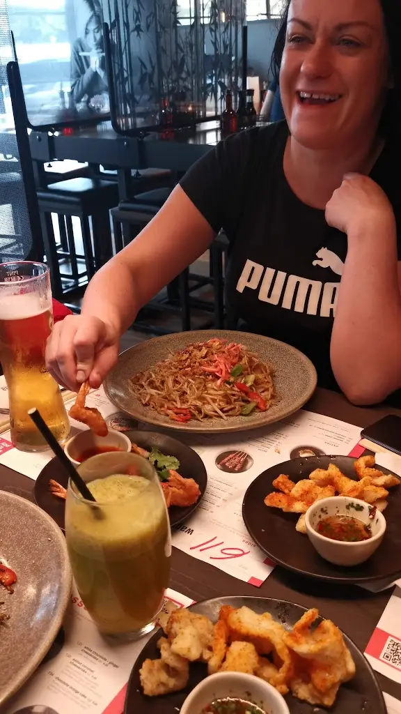 wagamama lakeside_Aveley_slider_image_2