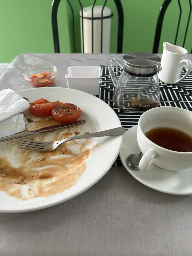 Vavá_Just Café_Feltham_review