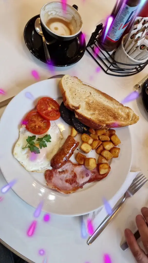 Central Way Café_Feltham_slider_image_2