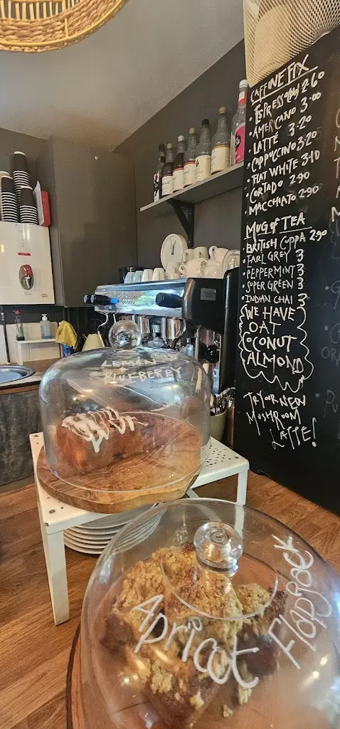 Amal Elderaa_Find Cafe_Findern_review