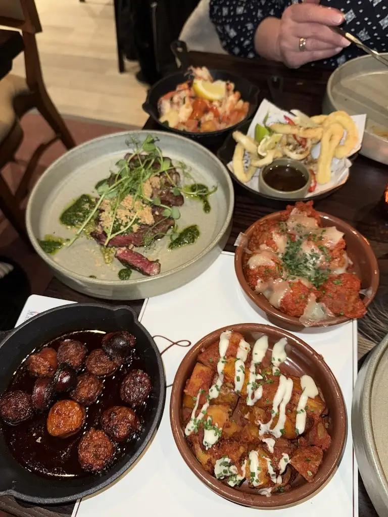 Menu_Compamigos: Eat Drink Share_Findern_image_4