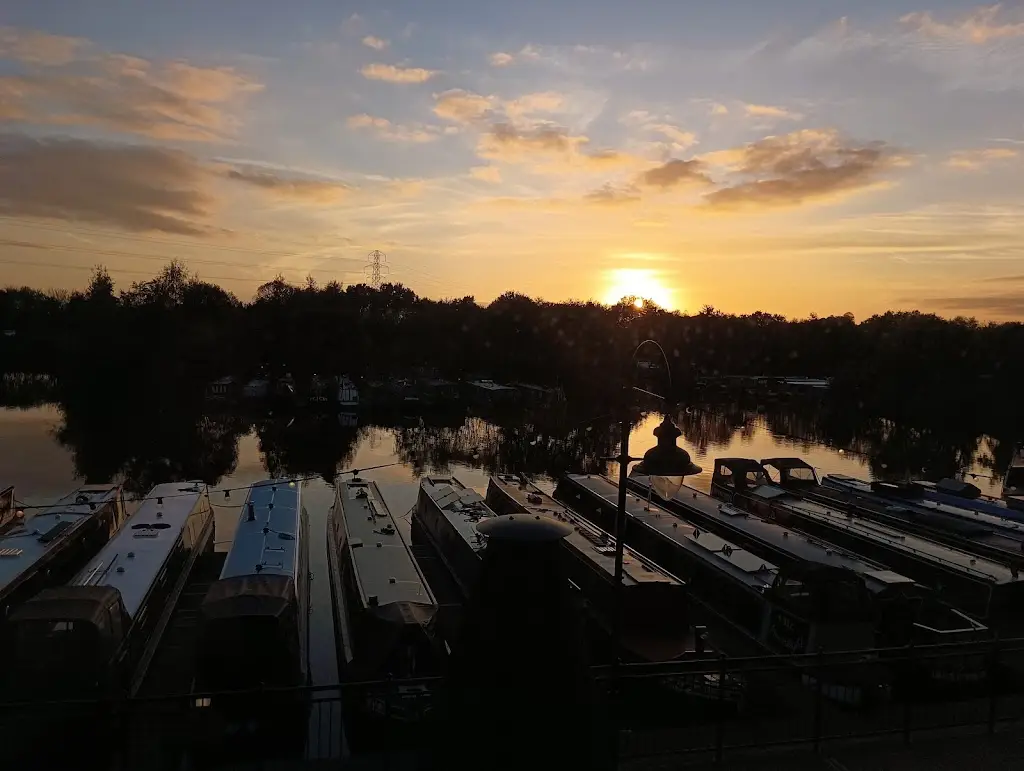 Roy Scattergood_Compamigos: Eat Drink Share_Findern_review