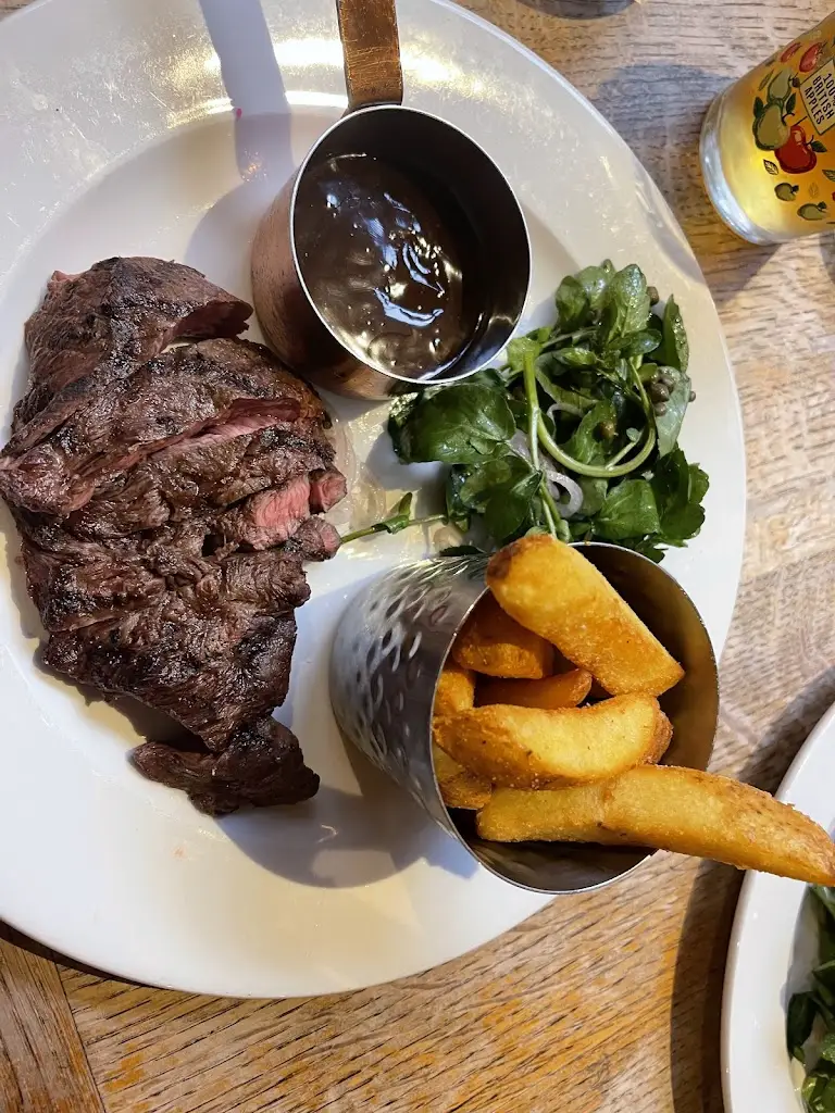 Lucy Woodbridge_The Greyhound Finchampstead_Finchampstead_review