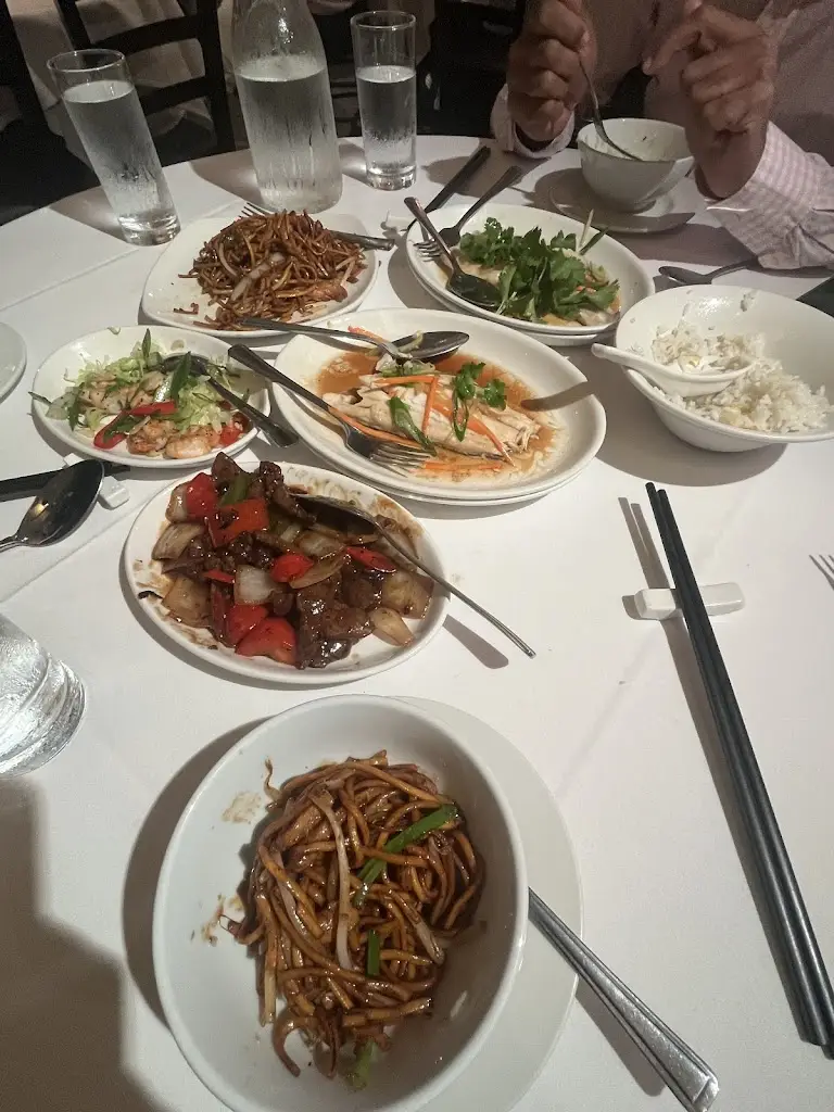 Chef Peking_Finchampstead_slider_image_2