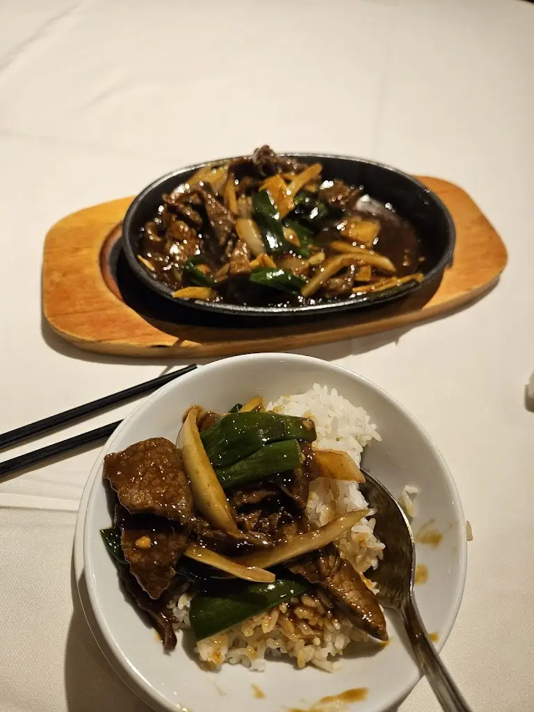 Chef Peking_Finchampstead_slider_image_3