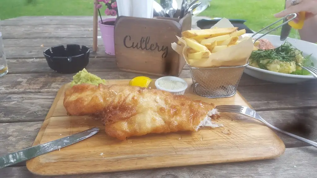 Menu_The Queens Oak_Finchampstead_image_6