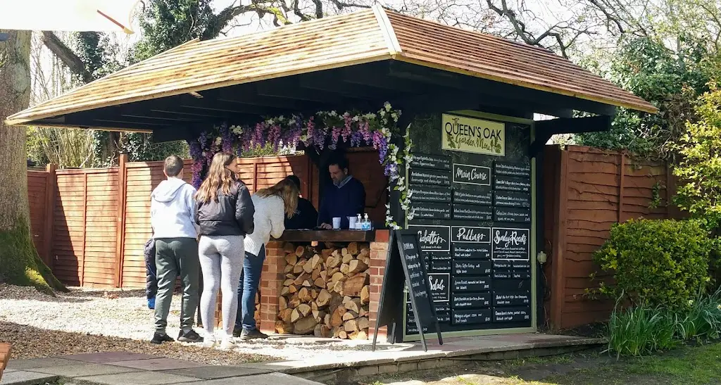 The Queens Oak restaurant in Finchampstead