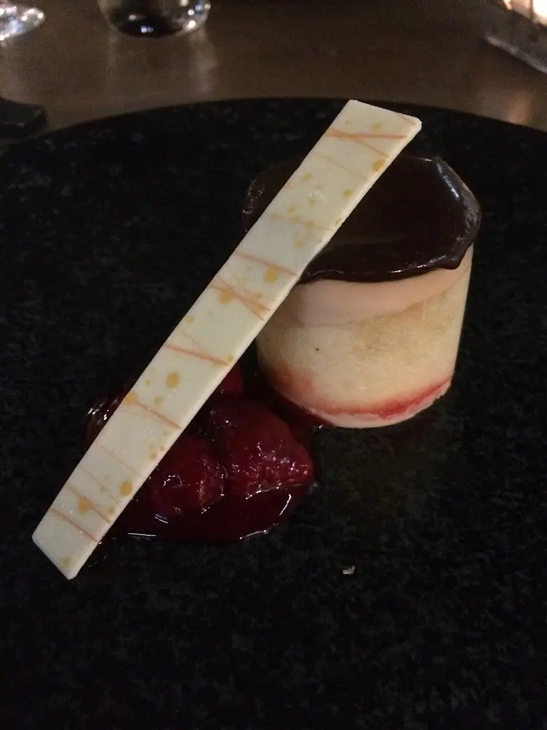 Mark 3548_The Gallery Restaurant_Farnborough_review