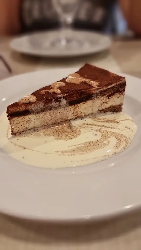 Michele Croucher-Clark_Dolce Italia_Farnborough_review