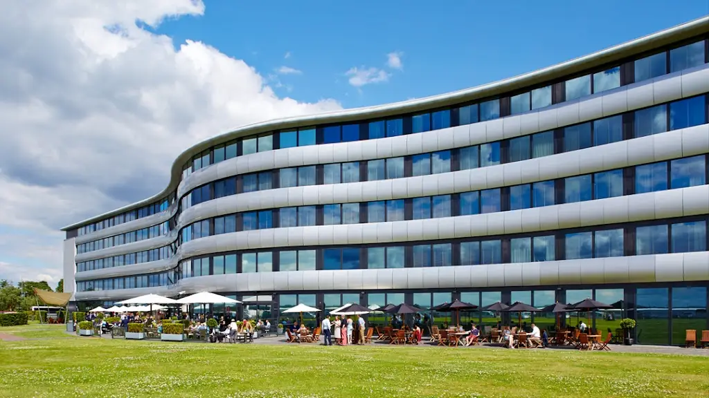 Aviator Hampshire_Farnborough_slider_image_1