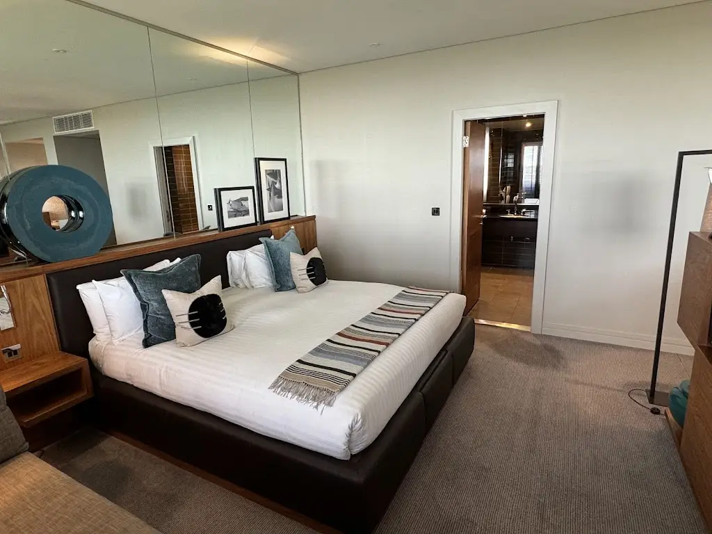 Aviator Hampshire_Farnborough_slider_image_3