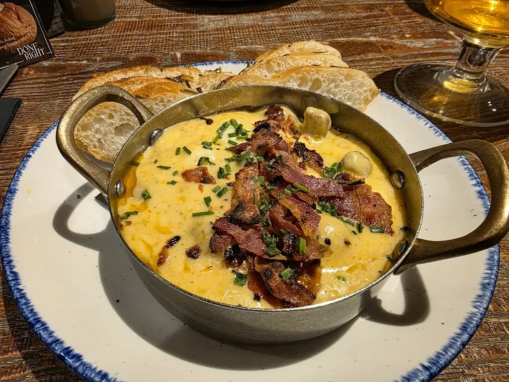 Mike Duggan_Sarsen Stones_Farnborough_review