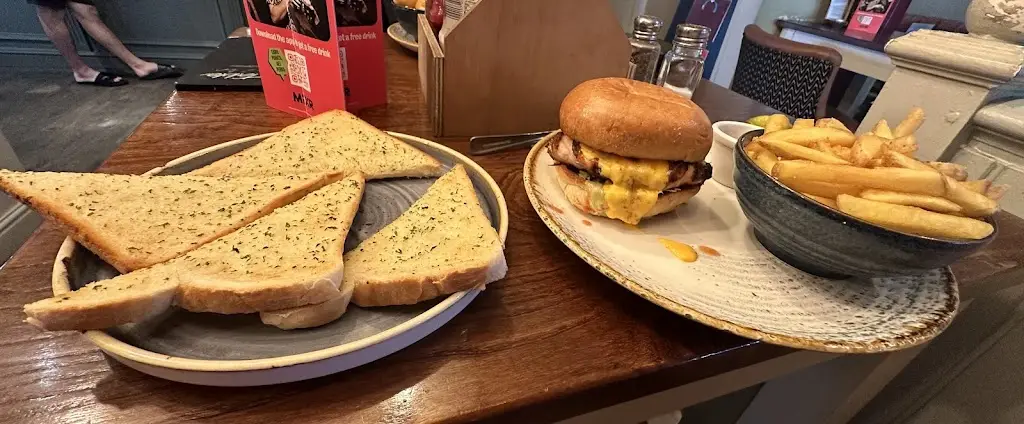 Jacob Davison_The Squirrel_Farnborough_review