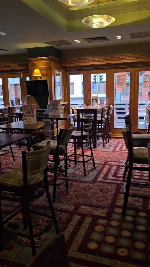 richard amero_The Tilly Shilling - JD Wetherspoon_Farnborough_review