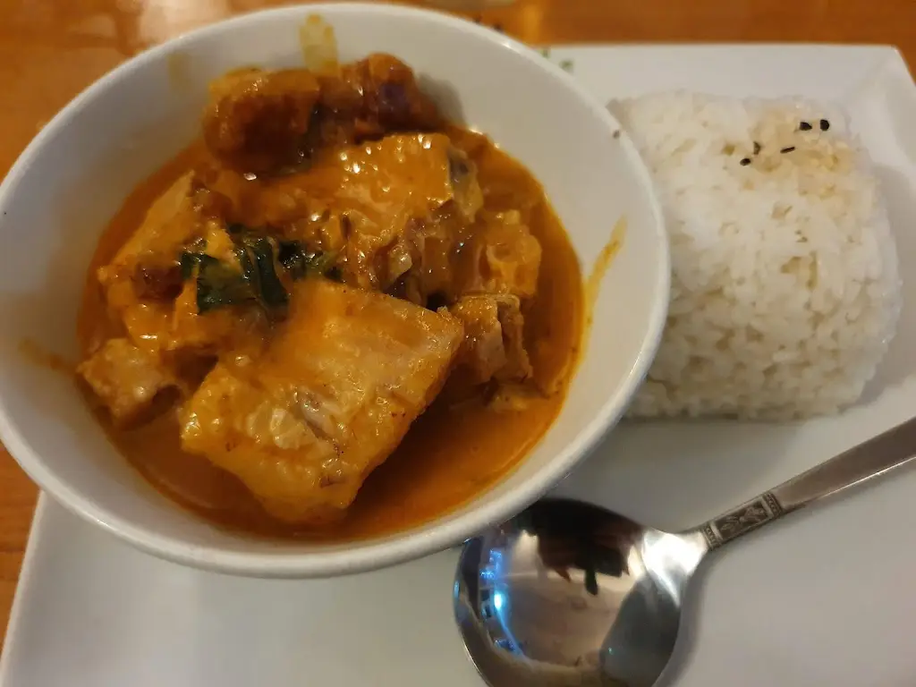 Menu_The Golden Lion_Ferrybridge_image_3