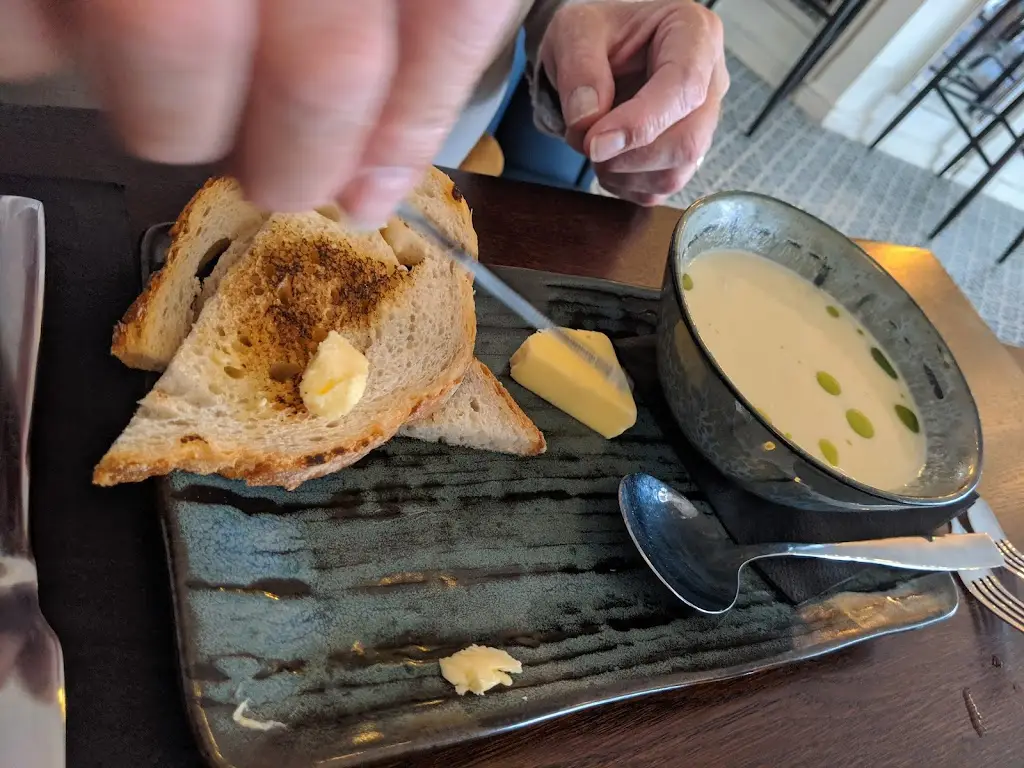 Elaine Johnson_The Herd & Herb Restaurant_Fishburn_review