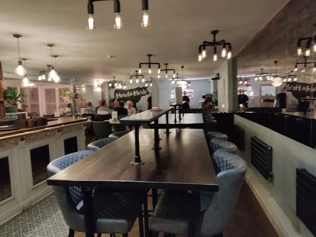 The Herd & Herb Restaurant restaurante en Fishburn