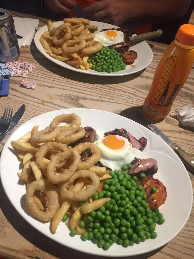 Menu_The Black Horse_Farnworth_image_8