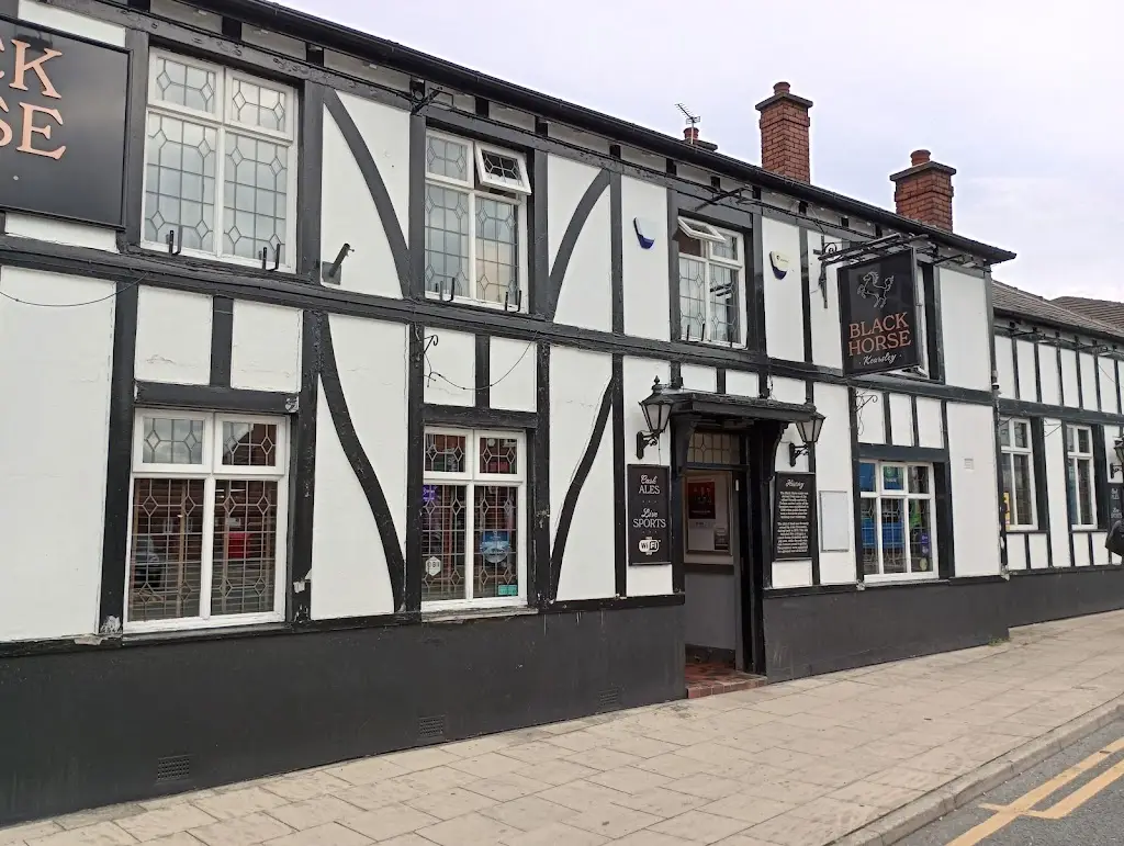 The Black Horse_Farnworth_slider_image_3