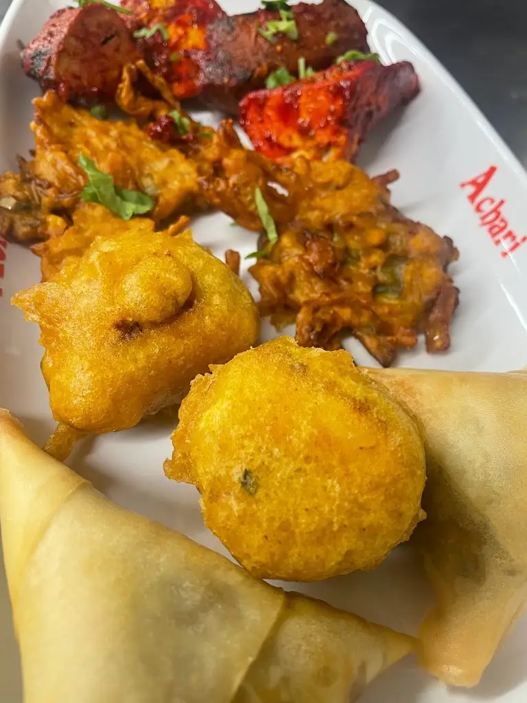 Achari_Farnworth_slider_image_3