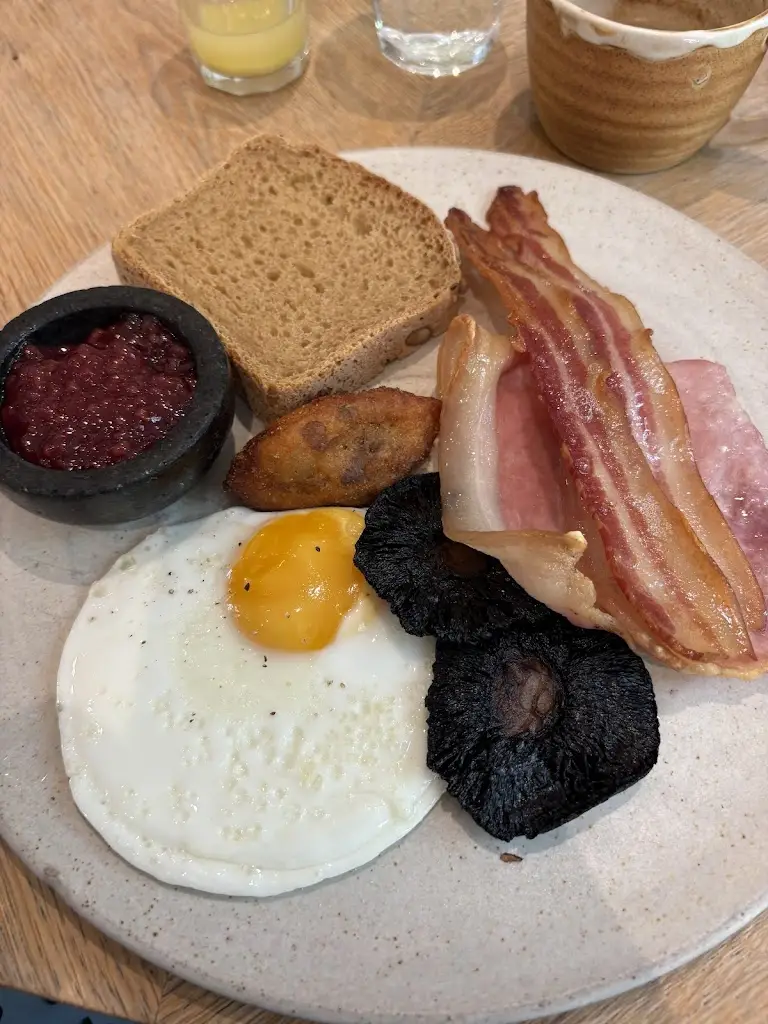 Merrick W_Birchwood | Taywell Farm_Flimwell_review