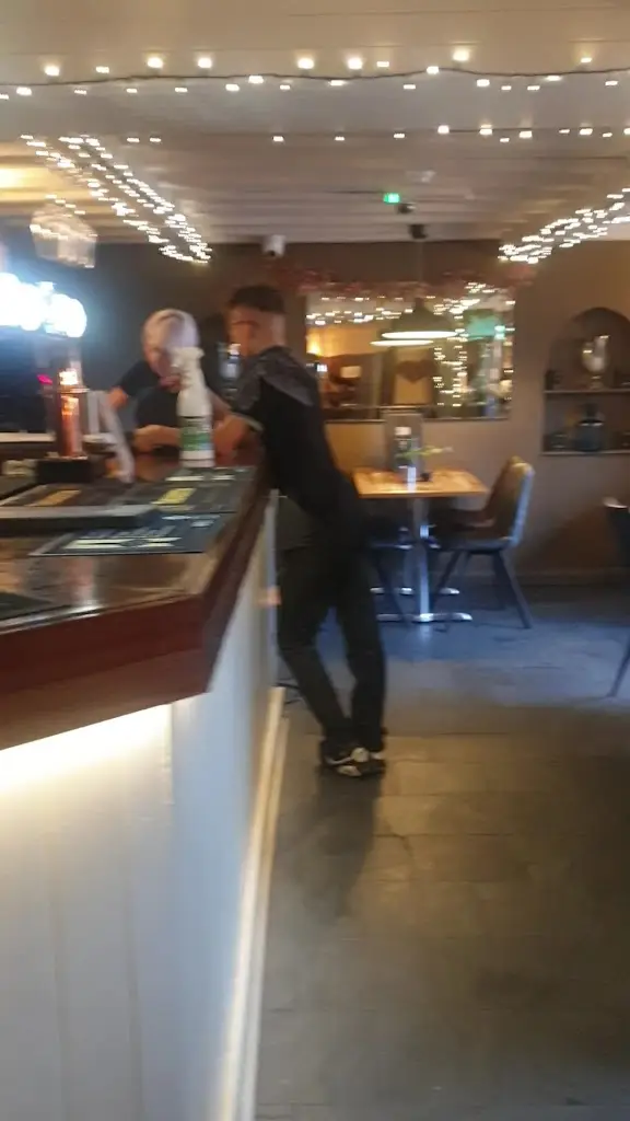 The Sun Inn - Bar and Kitchen_Flockton_slider_image_2