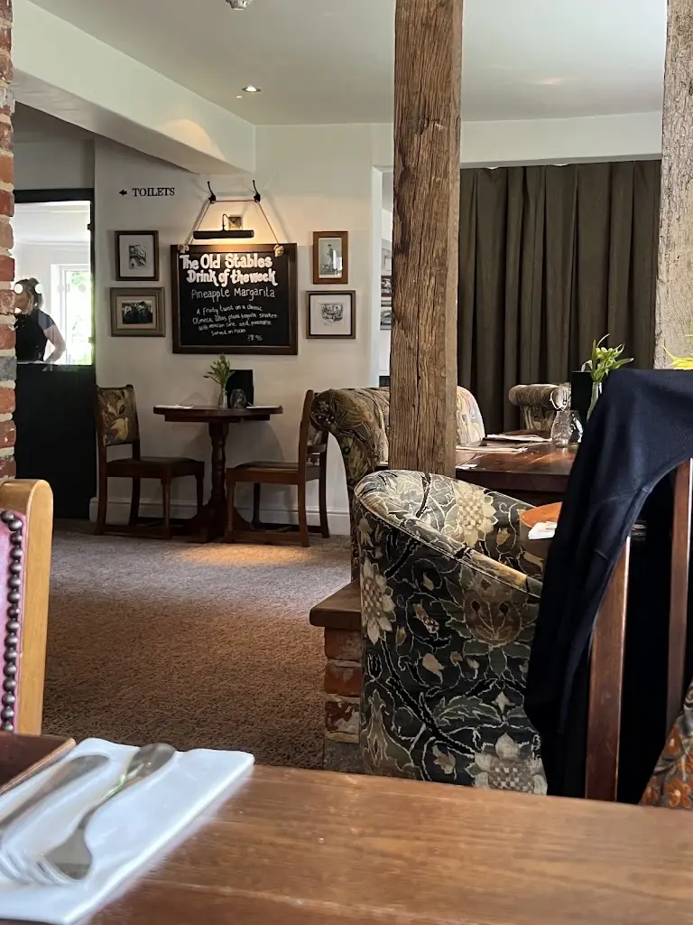 Pete_The Old Stables_Fontwell_review