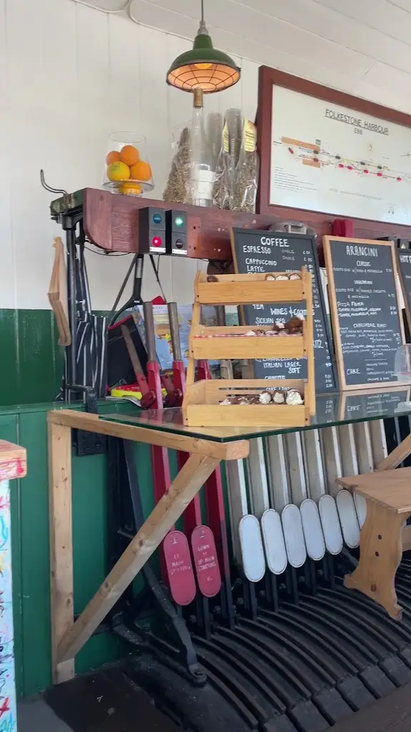 Let's Amore Sicilian Trattoria_Folkestone_slider_image_2