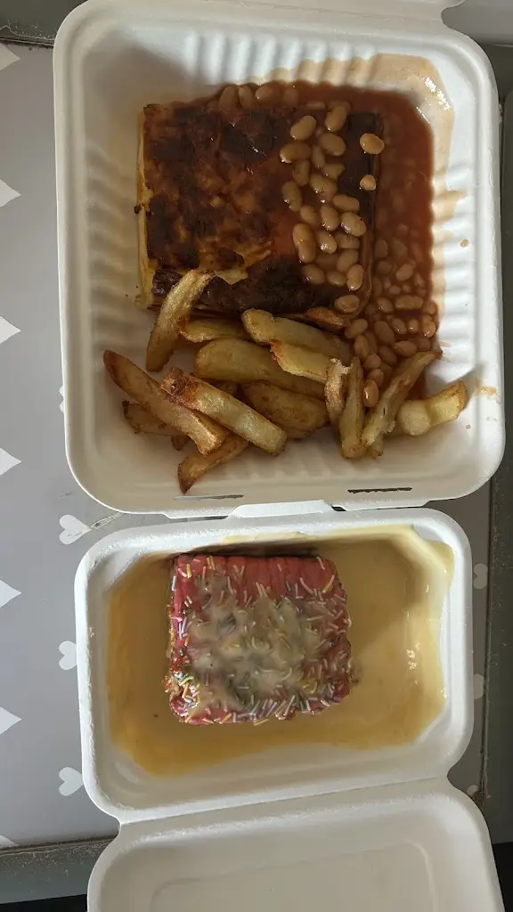 Courtney \___/_The Big Pig_Flimby_review