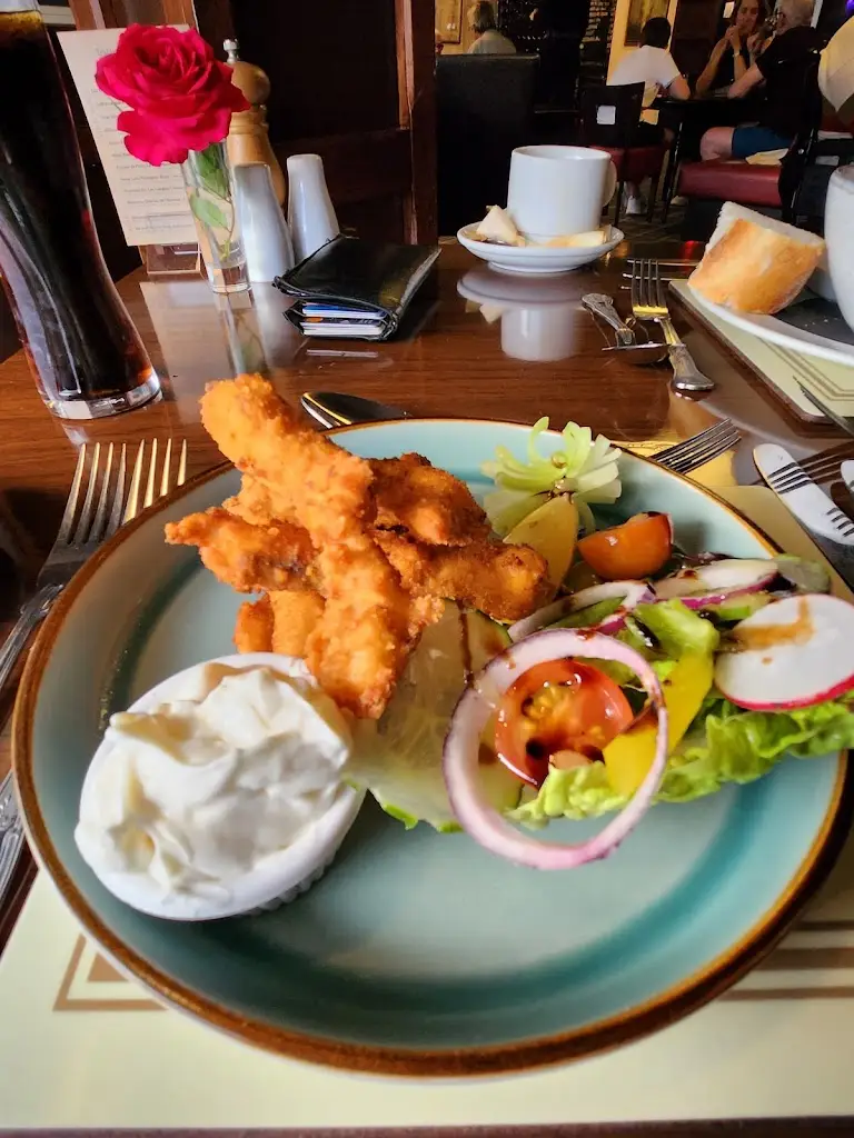 liz vipond_The Trafalgar_Fleetwood_review